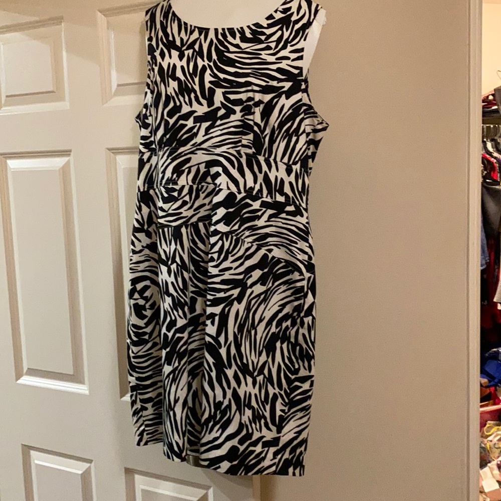 Calvin Klein Black/White Print Dress Size 16